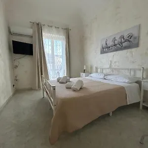 https://naumachia-house.catania-hotels.net