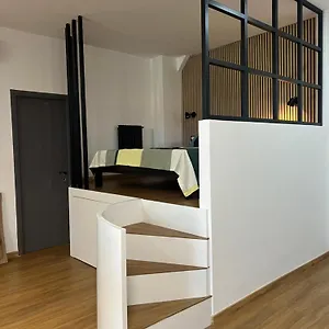 https://athome104.it-romehotels.com
